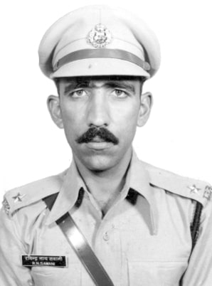 R.N SAWANI 30 RR