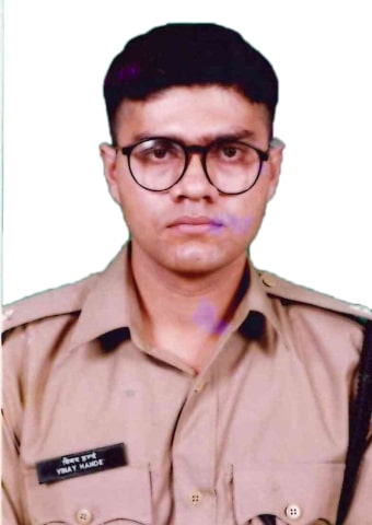 VINAY HANDE 49 RR