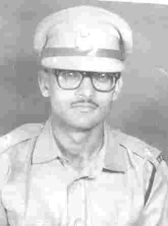 Shanthanu Kumar Year: 1966 RR: 19 Cadre: Uttar Pradesh